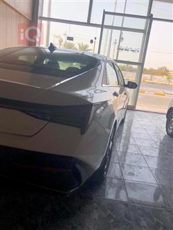 هیوندای ئەلەنترا